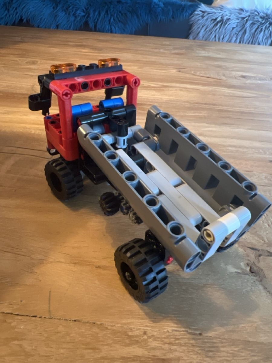 Lego Kit di costruzioni: Lego Technic Hook Loader 42084 – Usato da Künten venduto da Spike17 3