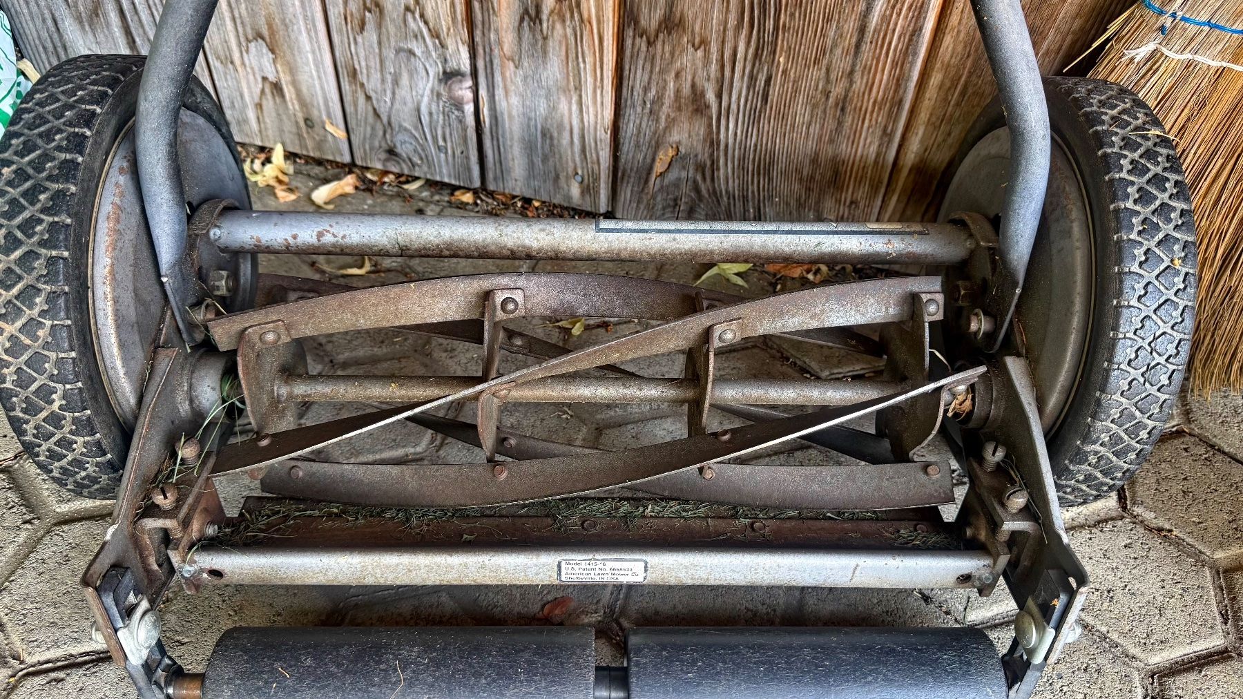 Tondeuses à gazon: Massiver Metall-Rasenmäher – D'occasion à Wynigen par ber_nk8l 1