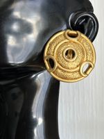 Clips d'oreilles vintage dorés - Élégance rétro chic!