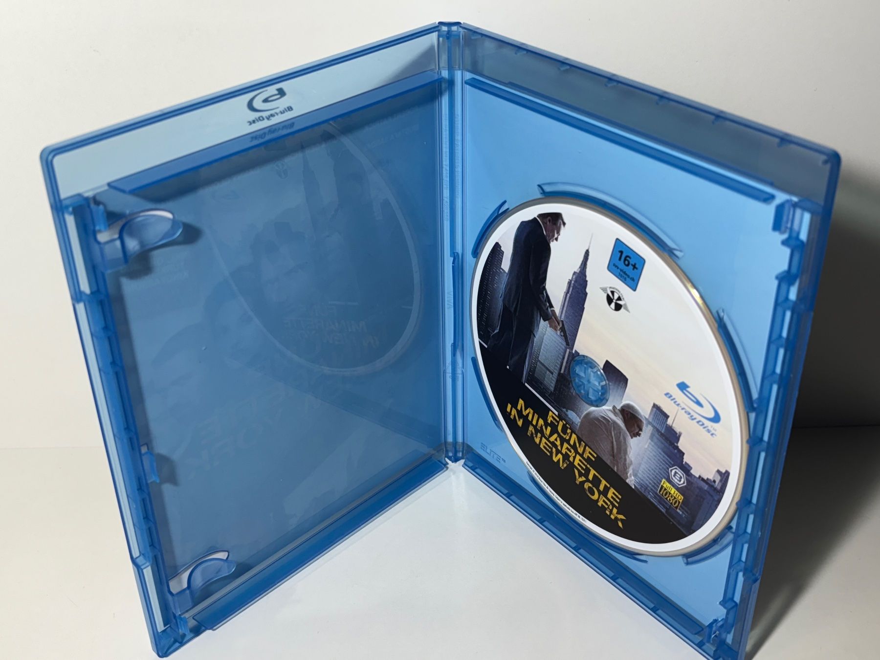 Alle DVDs: Fünf Minarette in New York Blu Ray – Gebraucht aus Wilderswil von Sstriker 2