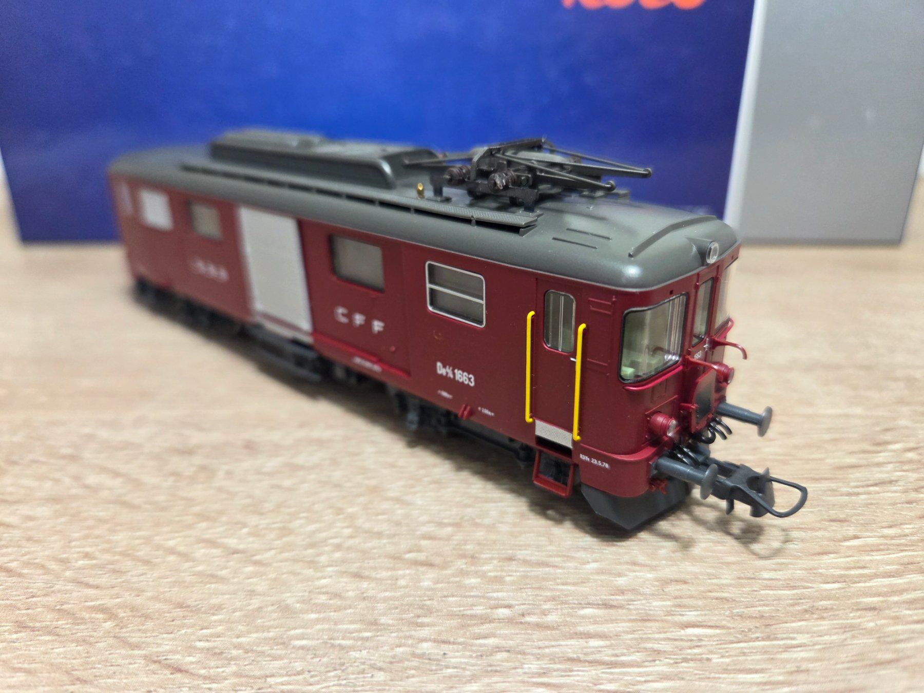 Roco Modelleisenbahnen: Roco 78656 E-Lok De 4/4 SBB Digital H0 – Neu und originalverpackt aus St-Aubin-Sauges von Lo_Go 3