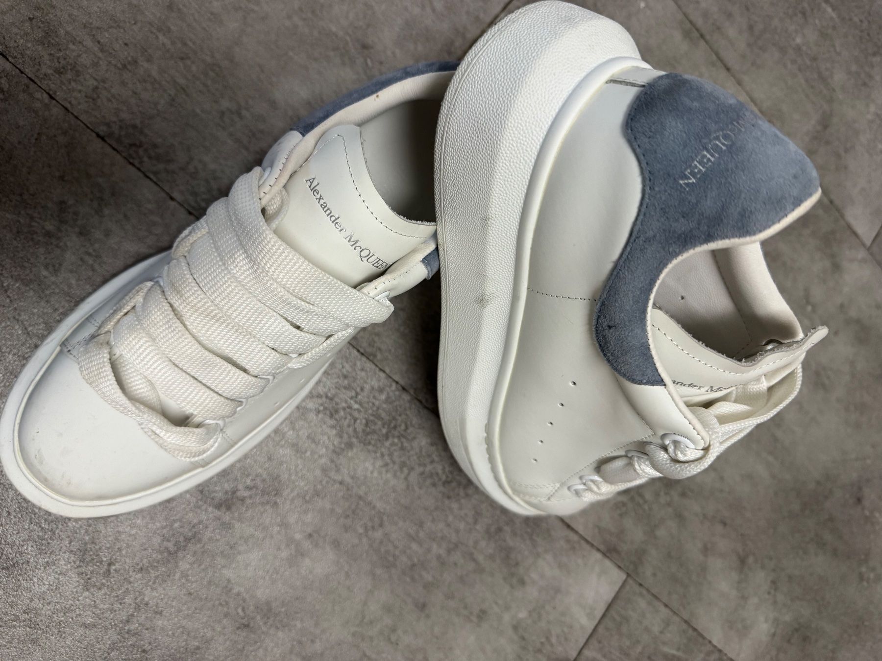 Alexander Mcqueen Scarpe da donna: Alexander McQueen baskets blanches bleu taille 36 – Usato da Cologny venduto da lil_bpv9 4