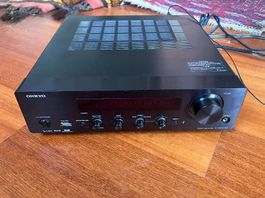 Onkyo R-1045DAB Stereo Receiver