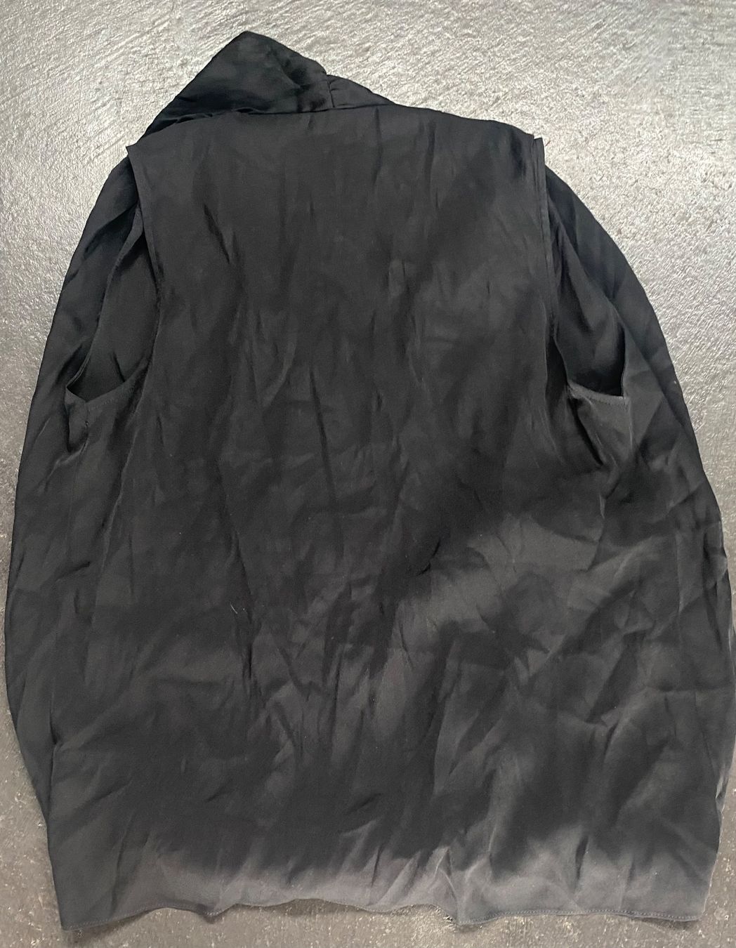Top: Top schwarz von Enerson Thorpe 38 – Nuovo (secondo la descrizione) da Chur venduto da simhofstr 4