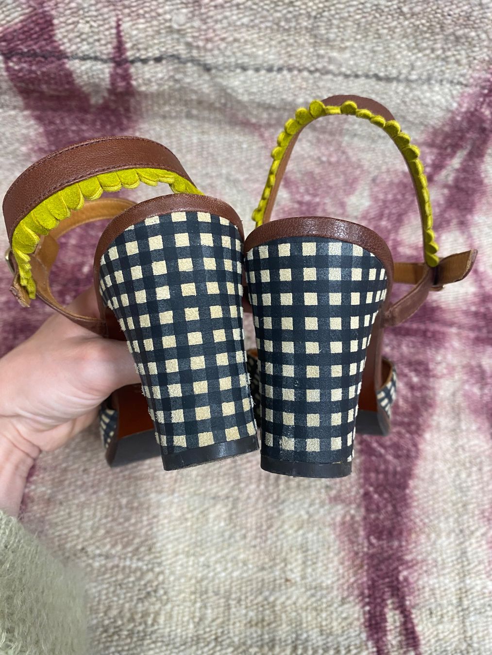 Chie Mihara Scarpe da donna: Sommerliche Pumps mit Karomuster Gr. 40 Chie Mihara – Usato da Steffisburg venduto da kla_65qs 4