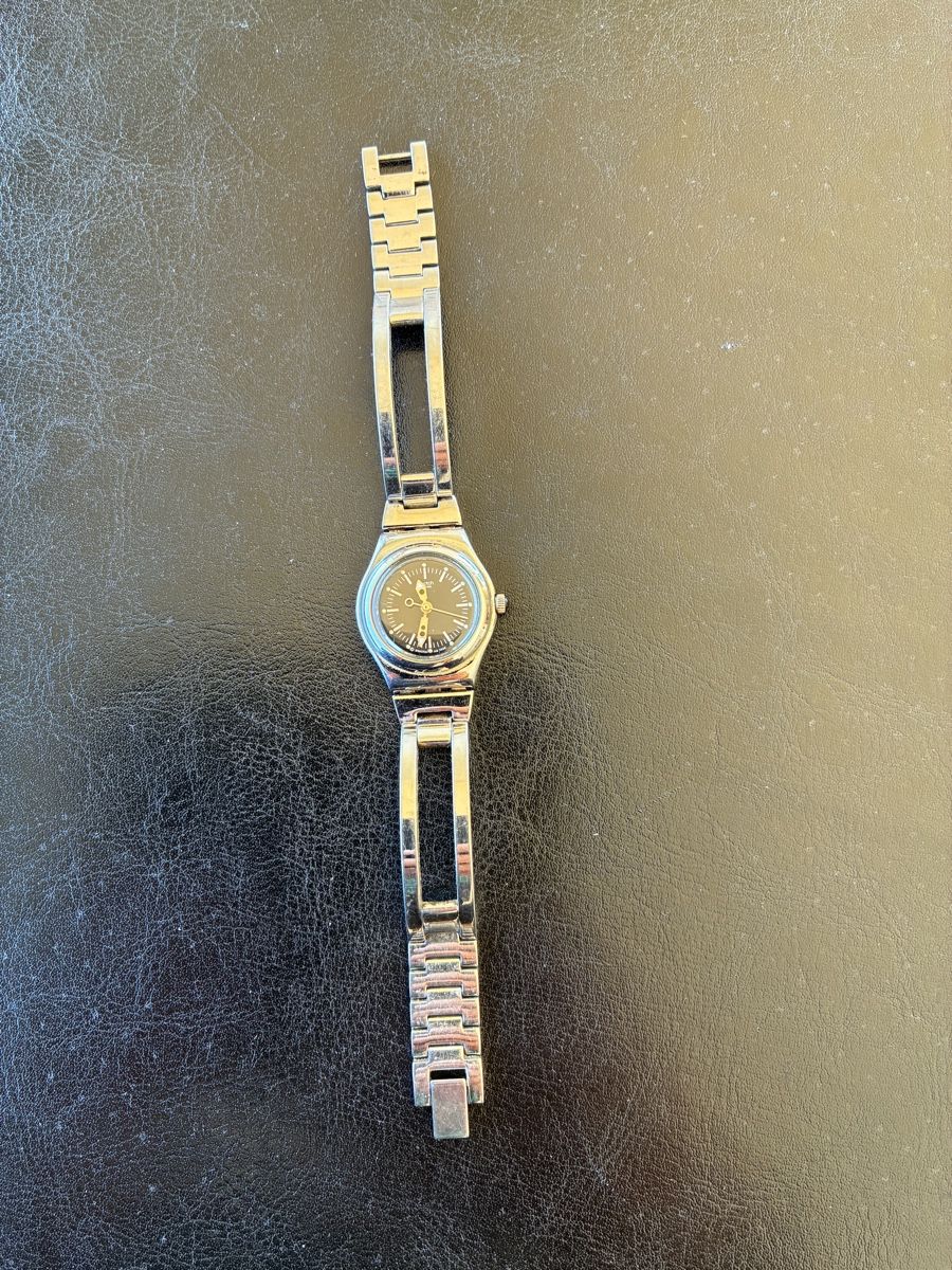 Swatch Uhren: Swatch Irony Damen Armbanduhr – Gebraucht aus Moleson-s-Gruyeres von Mosaikplastik 1