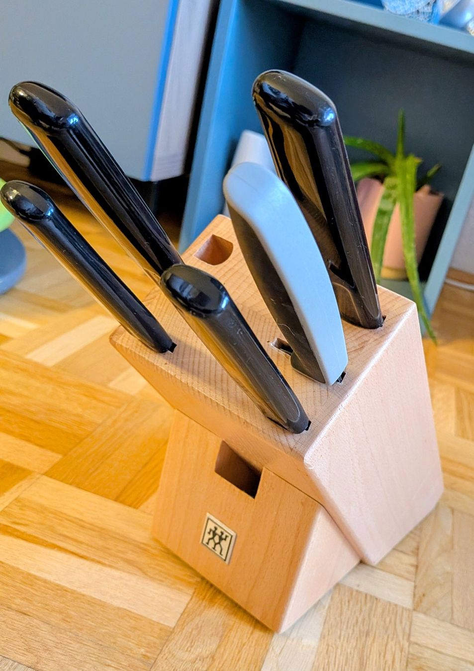 Zwilling Coltelli: Zwilling Messerblock mit 5 Küchen Messern -WMF – Usato da Basel venduto da Sportsart 1