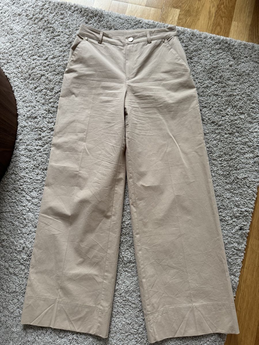 H&M Pantaloni: Light trousers – Usato da Bern venduto da FashionK92