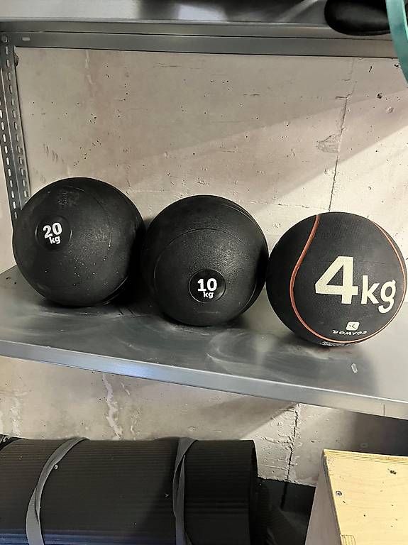 Palloni: Medizinbälle & Powerbag – Usato da Aettenschwil venduto da Wooska