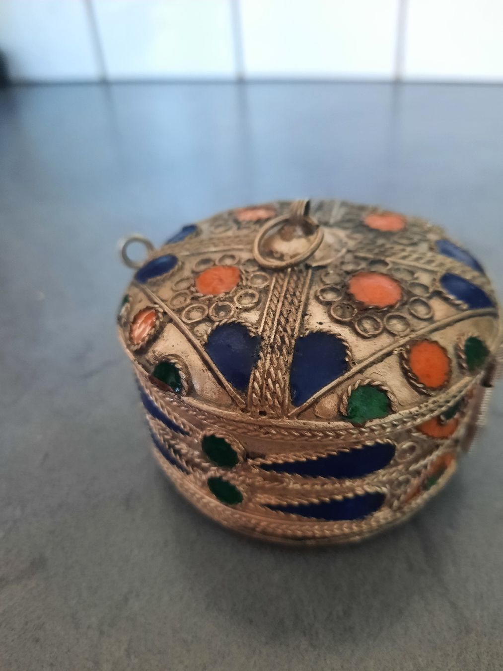 Bracciali & Braccialetti: BOÎTE-BRACELET, argentée avec émail. MAROC – Usato da Le Locle venduto da marylise01