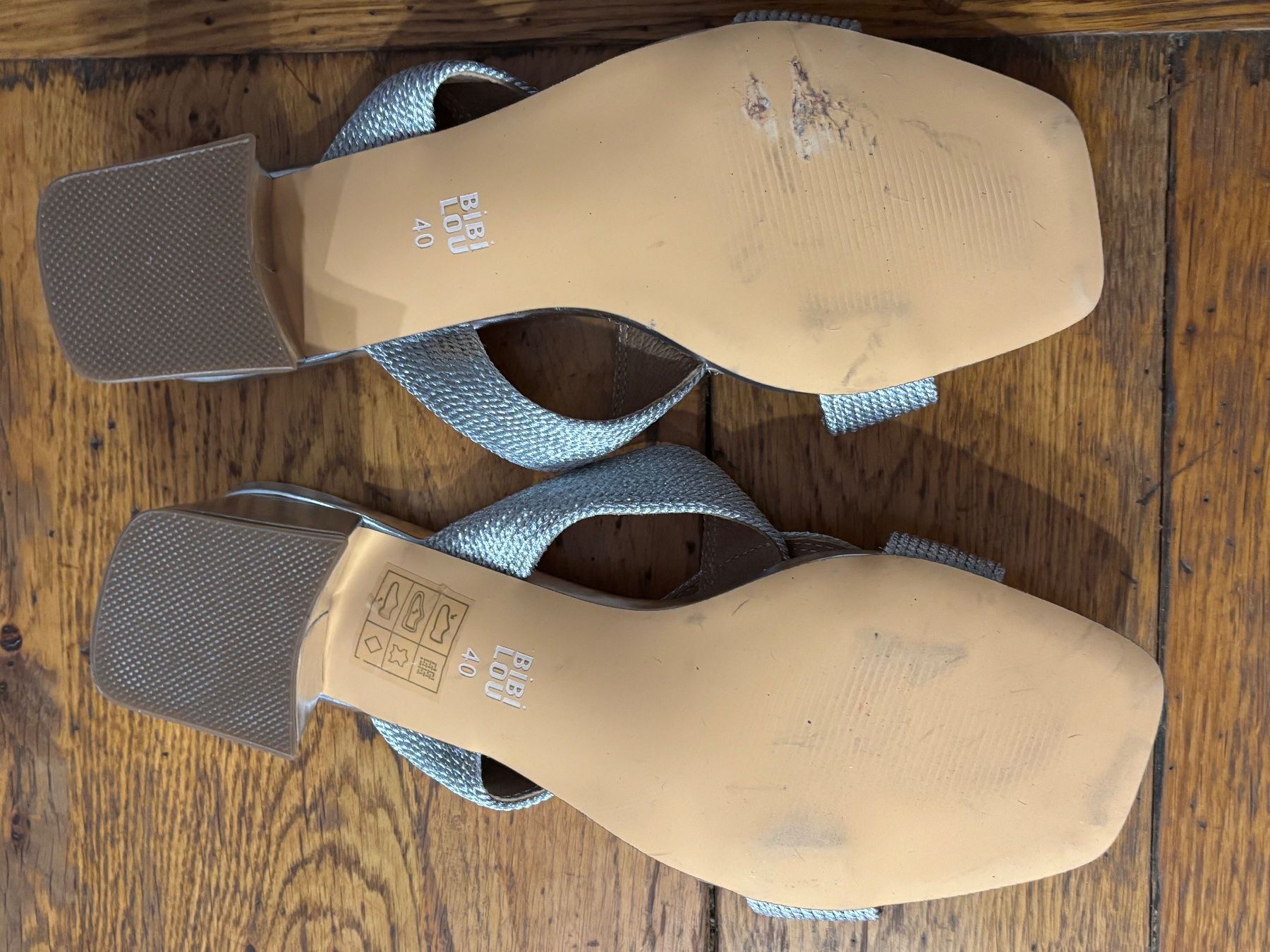 Scarpe da donna: Bibi Lou Schuh silberfarben Grösse 40 gebraucht – Usato da Grasswil venduto da Maria054 2