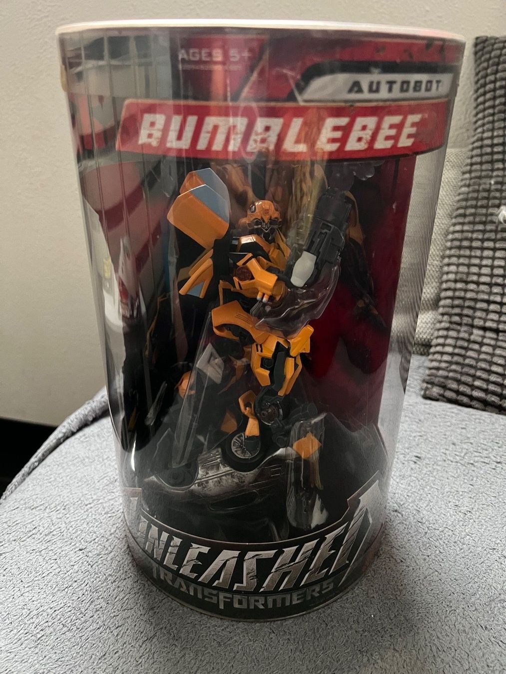 Hasbro Statuette: Transformers Unleashed Bumblebee Figure OVP – Nuovo e nell'imballaggio originale da Buckten venduto da Dominoluna 4