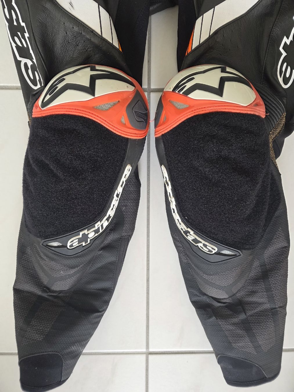 Alpinestars Completi: Alpinestars Kombi - GP Tech V4 - Gr. 50 – Usato da Belp venduto da Ginus85 8