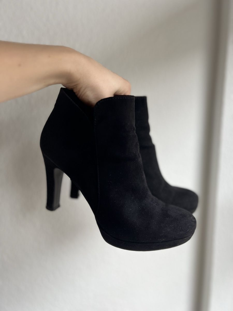 Tamaris Scarpe da donna: Tamaris booties 37 size – Usato da Basel venduto da kar_5fvf