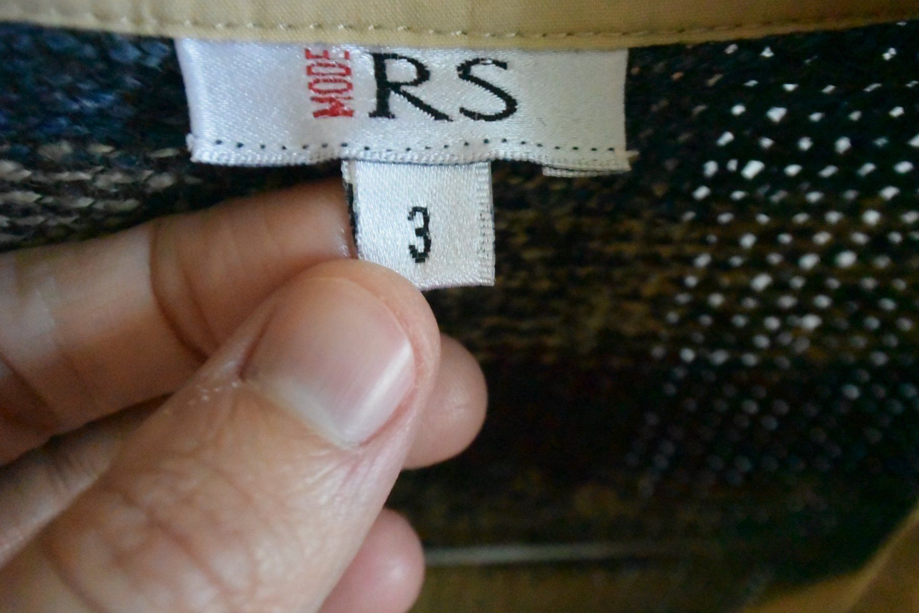 Maglioni & Felpe: Pullover-Bluse  Mode RS Gr. ca. 36-38 – Usato da Densbüren venduto da TutaLarsen 2