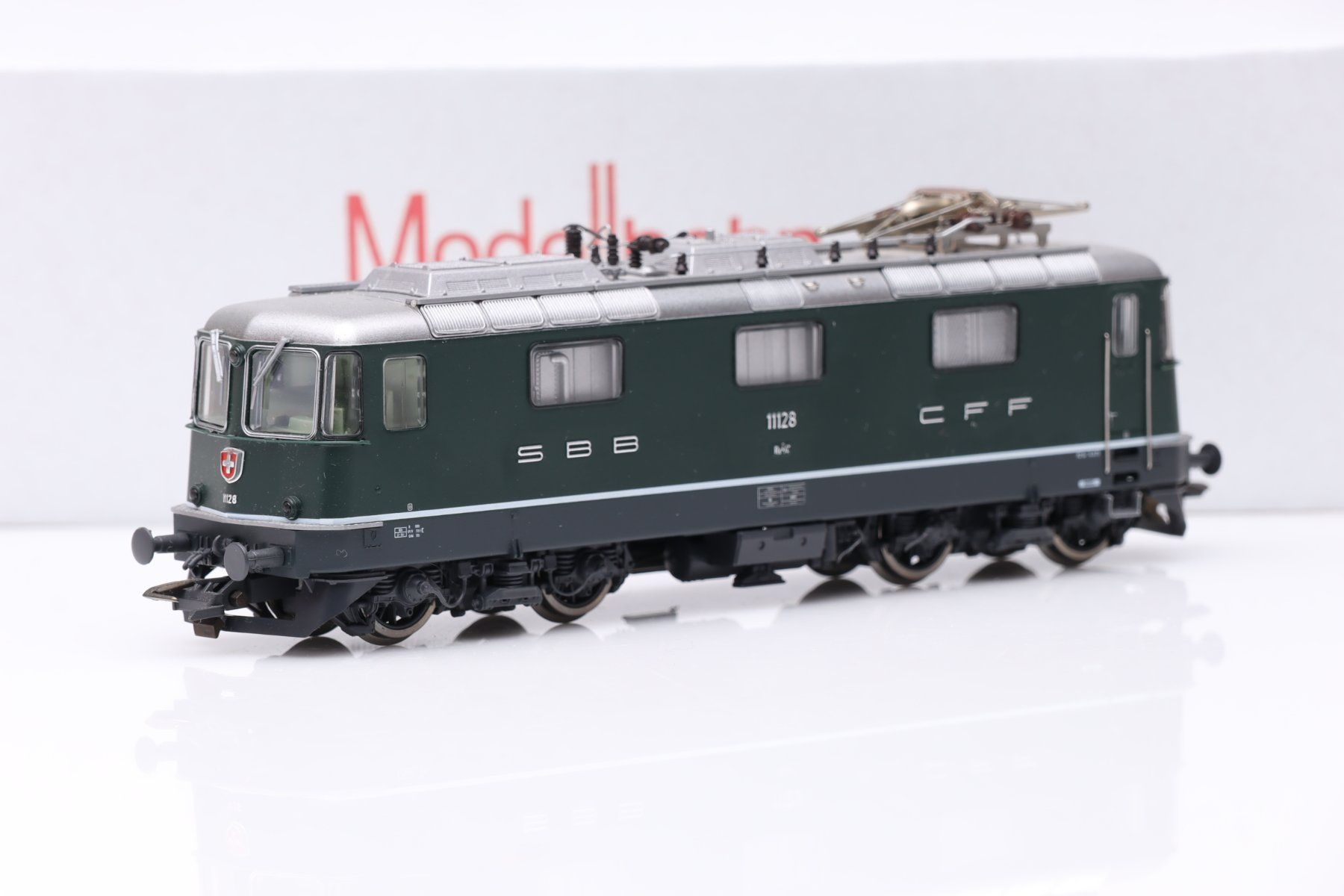 Roco Modelleisenbahnen: Roco SBB Re 4/4" 11128 E-Lok DC, H0 – Gebraucht aus Ried (Muotathal) von Modellbahn.swiss
