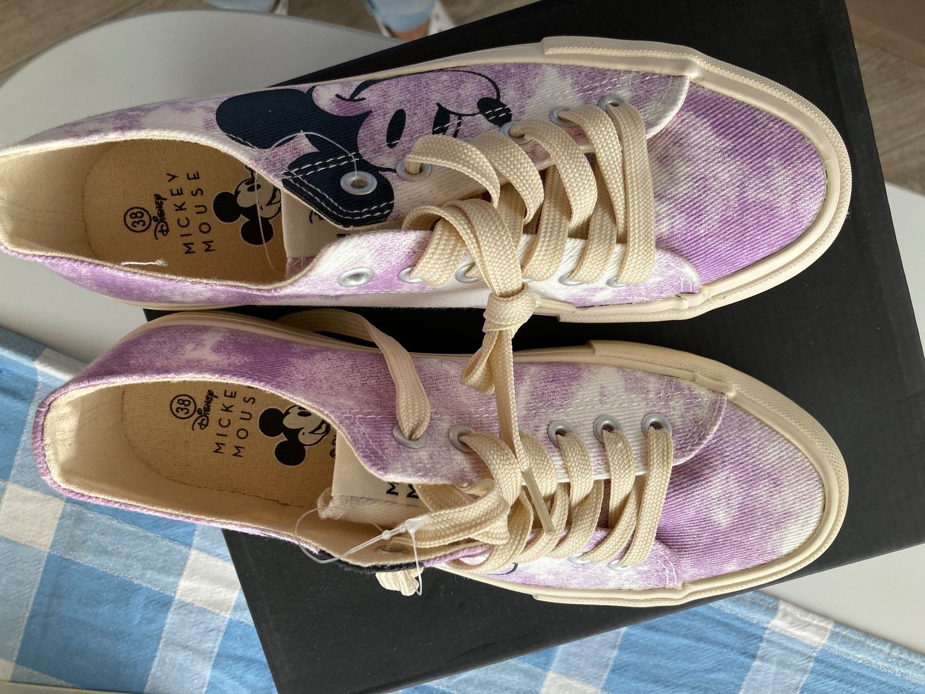 Scarpe da donna: Sneakers Mickey Mouse neu Gr. 38 – Nuovo (secondo la descrizione) da Eschenbach SG venduto da verbascum 1