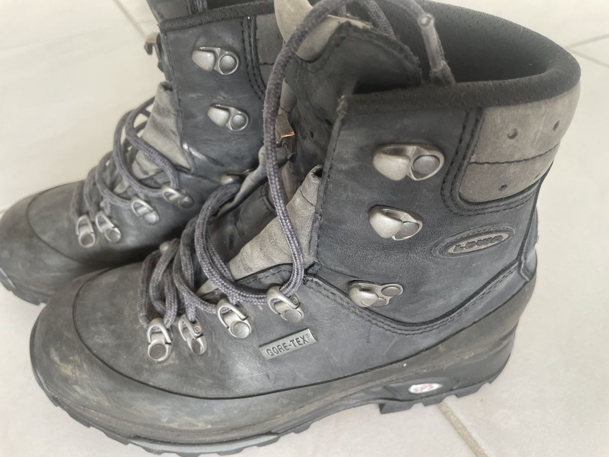 Scarpe da donna: Lowa Wanderschuhe 37 1/2 – Usato da Richterswil venduto da Wildampfer