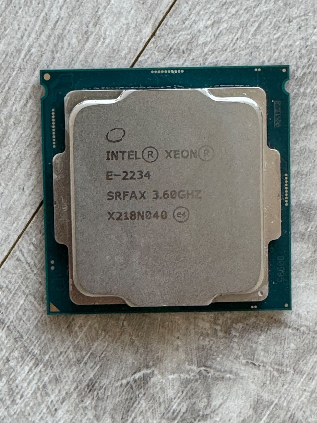 Intel Componenti elettronici: Processeur Intel Xeon E-2234 – Usato da Neuchatel venduto da Mr-Nobody