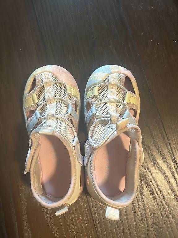 Scarpe per ragazzi: Kinderschuhe 27 Größe  – Usato da Winterthur venduto da tuz_7mzj