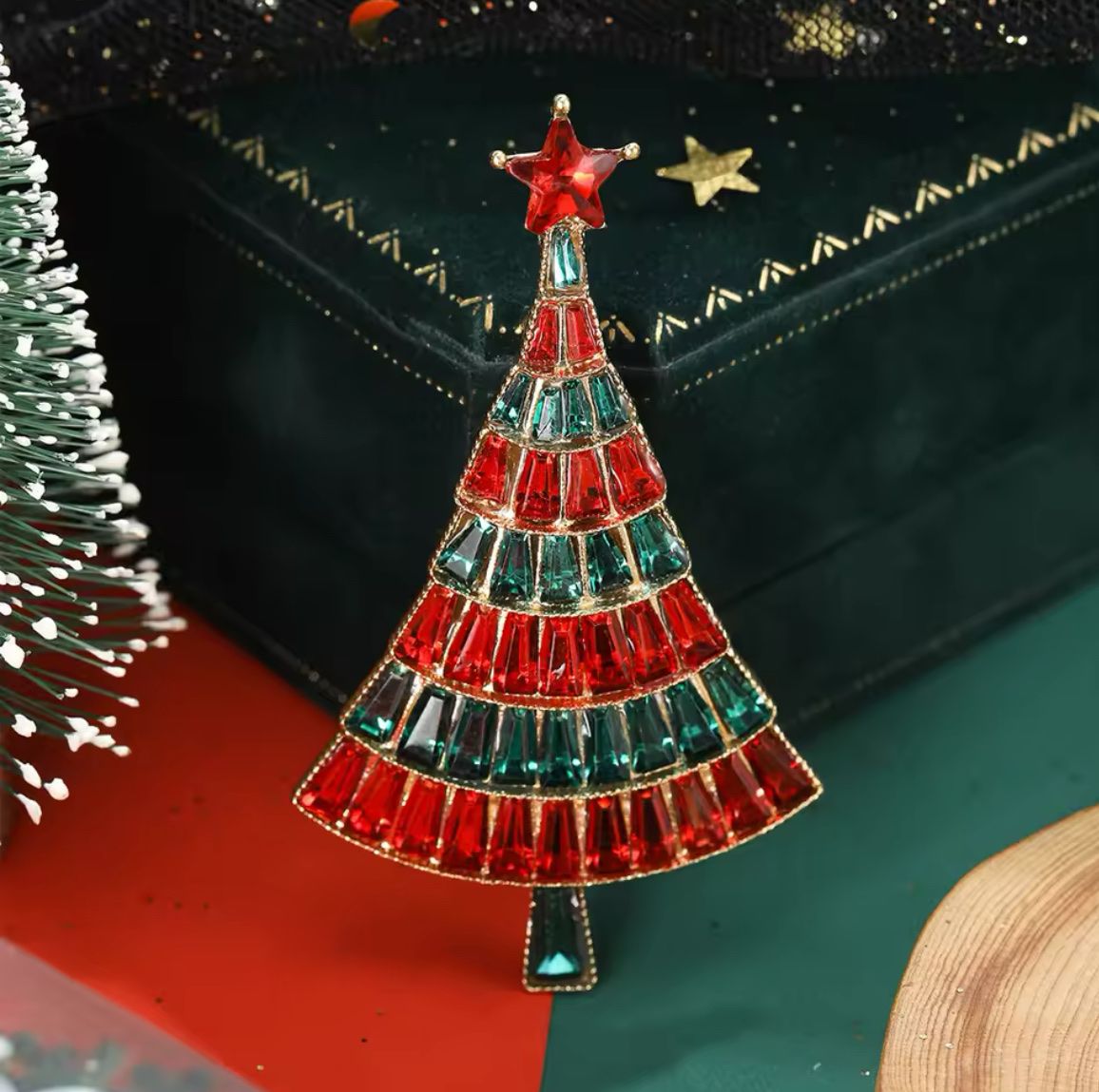 Spille & Fermagli: Brosche Weihnachtsbaum (Christbaum) – Nuovo e nell'imballaggio originale da Gams venduto da Mariawicca