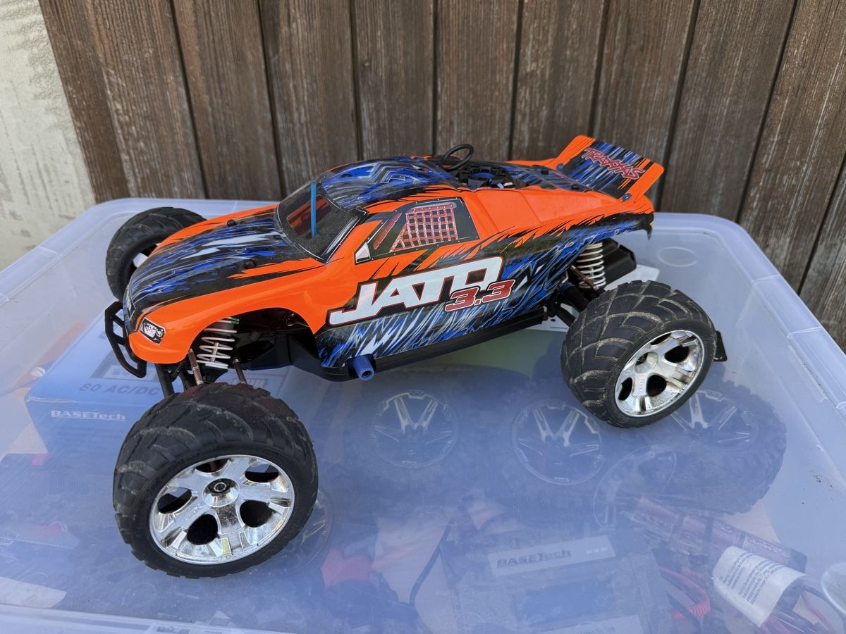 Traxxas RC Modellbau: Traxxas Jato / Revo 3.3 – Gebraucht aus Aarwangen von held83