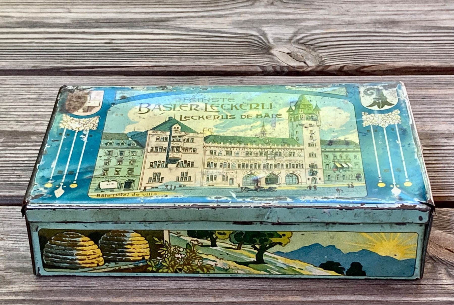 Dosen: antike Blechbüchse FEINSTE BASLER LECKERLI – Gebraucht aus Lüchingen von Eeizo