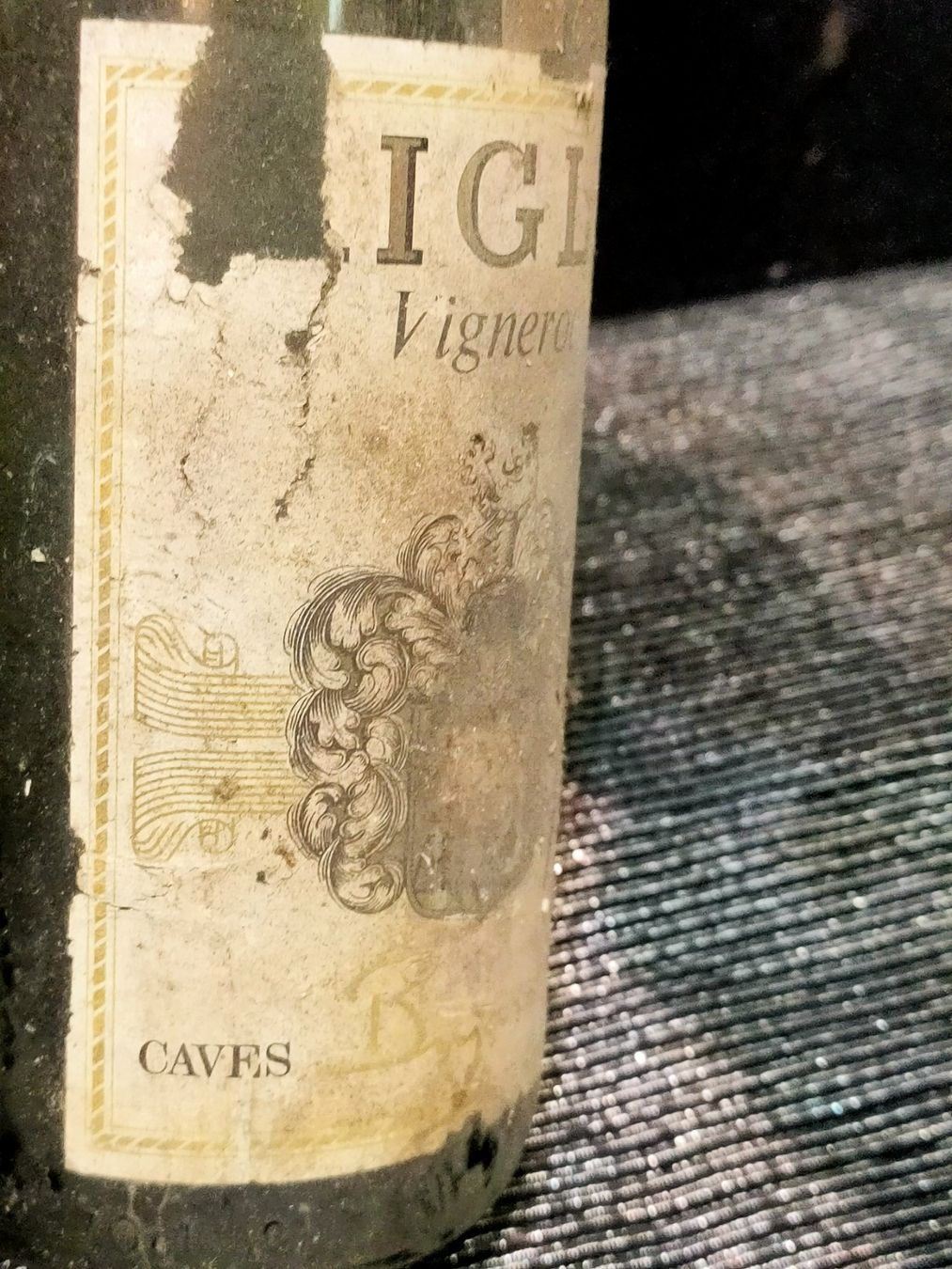 Vino: AIGLE VIGNEROC 1976 – Nuovo (secondo la descrizione) da Genève venduto da Leboucheoreilles 3