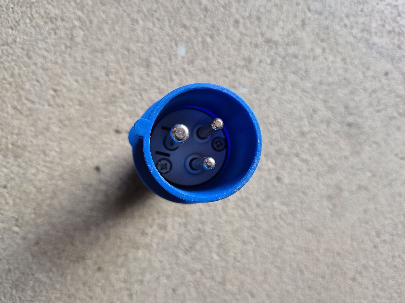Stecker: CEE-Stecker 16A/250V~ Blau/Grau Neu – Neu (gemäss Beschreibung) aus Linden von Mathi41 1