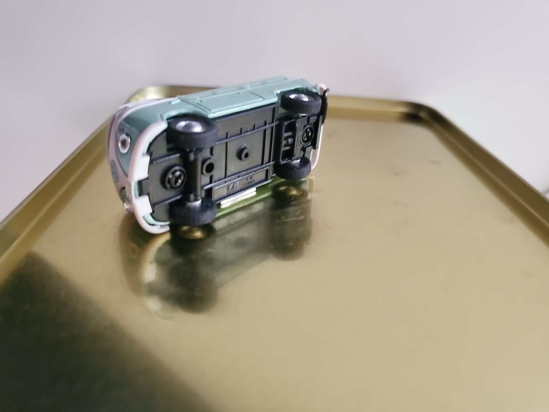 Volkswagen Modellini d'auto: VW Bus Pritsche Bicolor  als Magnet oder in Modellbau – Nuovo (secondo la descrizione) da Unterägeri venduto da 0alfa0 5