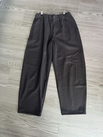 Pantalon UNIQLO en laine bordeaux 