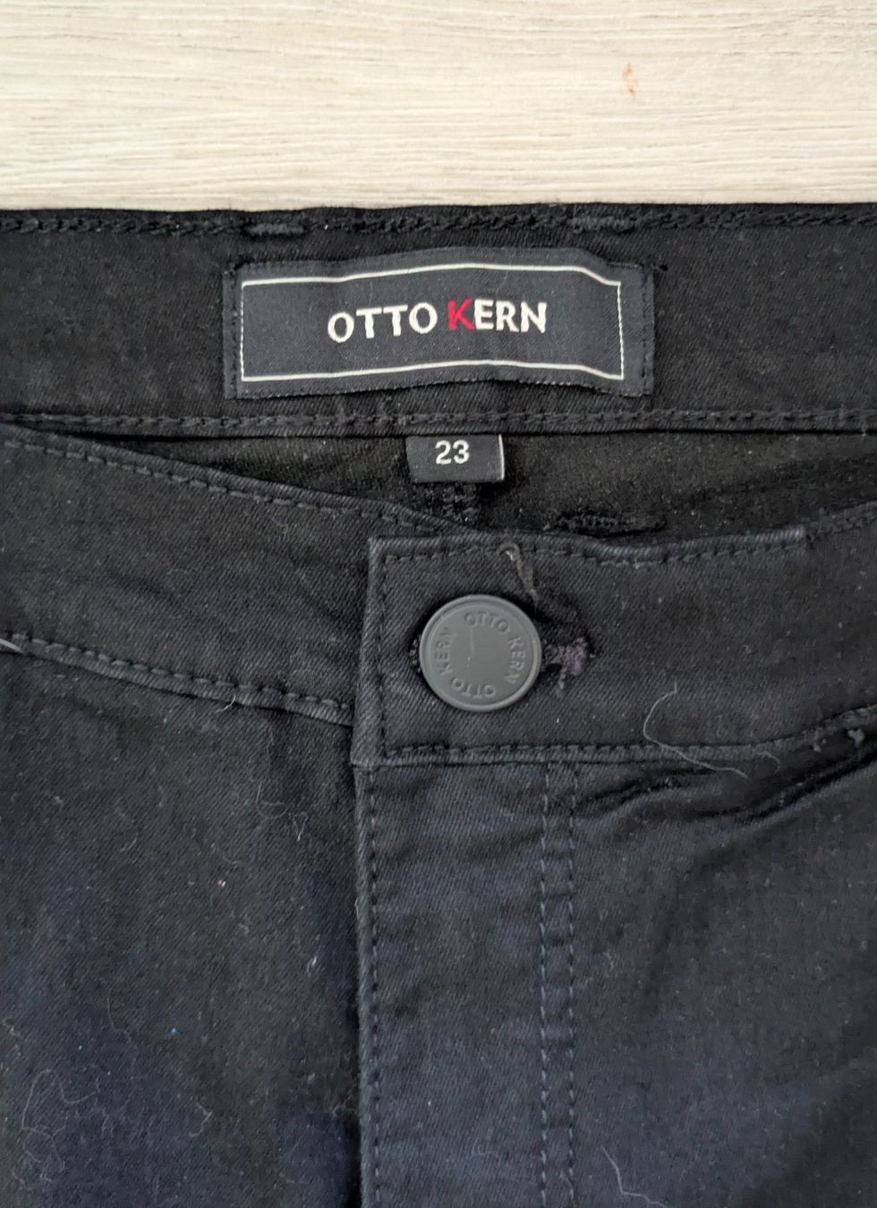 Pantaloni: Pantalon NEUF noir taille 23 = 47 – Nuovo e nell'imballaggio originale da Orsieres venduto da IndianaJones50a 1