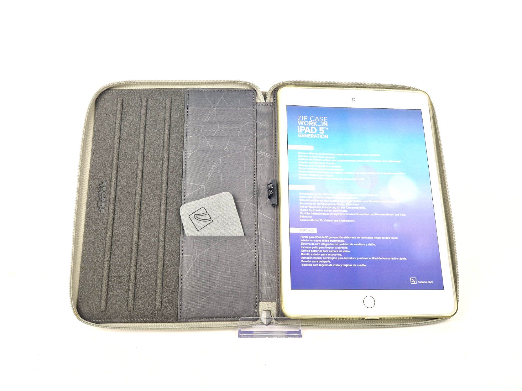 Tucano Covers & Borse: Tucano Work_In Zip case for 5th Gen Ipad, Beige – Nuovo (secondo la descrizione) da Basel venduto da Restwert_Basel 4