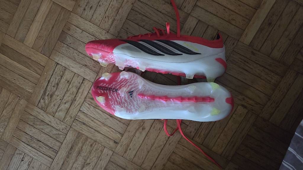 Chaussures hommes: Adidas Predator 26 elite Fg – D'occasion à Leuk Stadt par itt_lz26