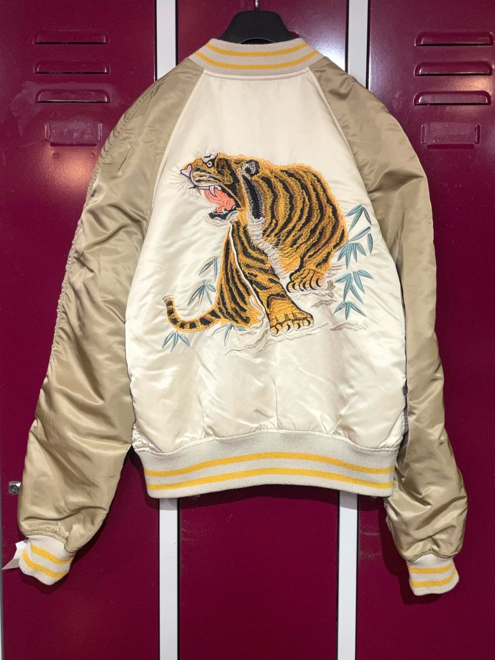 Diesel Giacche: ALPHA INDUSTRIES REVERSIBLE SOUVENIR JACKET SZ: L – Usato da Cortaillod venduto da Stay_Alive_vintage 1
