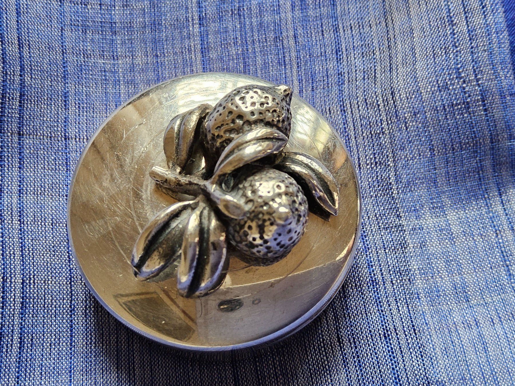 Altro in Cosmetici & Cura: Kleine Sterling Silber Pillendose – Usato da Zürich venduto da SciTec 6