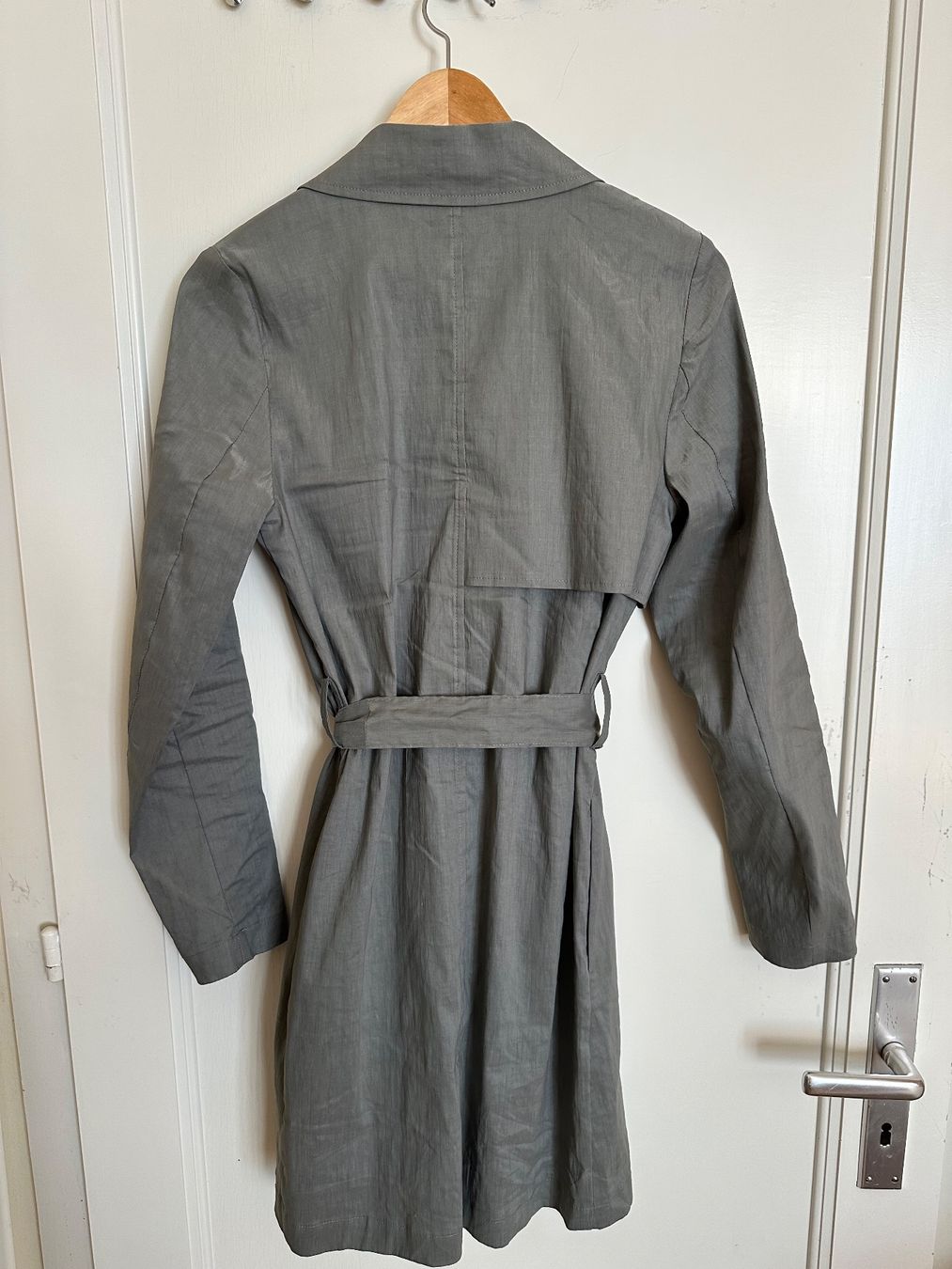 Sarah Pacini Cappotti: Sarah Pacini, manteau léger taille 1 – Usato da Sion venduto da indisherkane 4