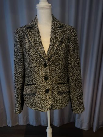 Eleganter Bouclé Blazer von Madeleine, Gr. 42 - Top Zustand
