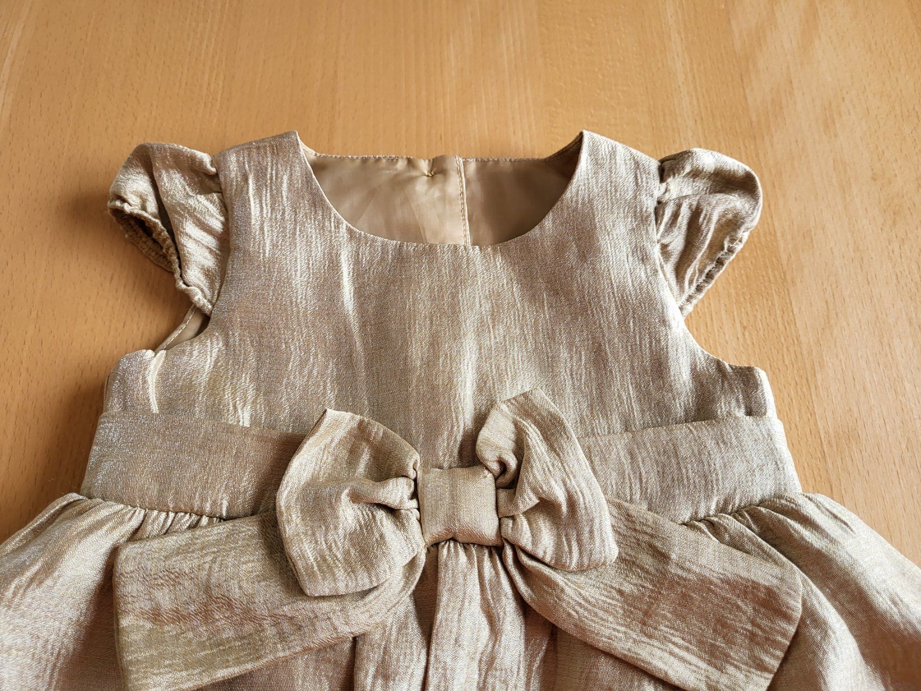 Vestiti & Gonne: Wunderschönes Kleid Gr. 74/80 – Usato da Dürrenäsch venduto da DanaW01 1