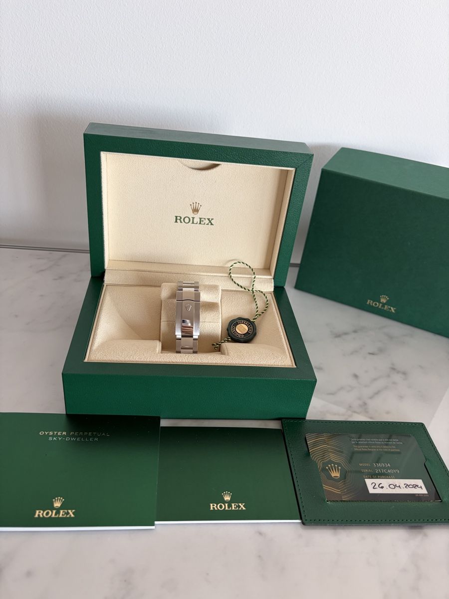 Rolex Orologi: Rolex Sky-Dweller, 2024 – Nuovo (secondo la descrizione) da Herrliberg venduto da RelovedByS 2