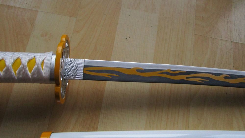 katana,sabre japonais de décoration en bon état