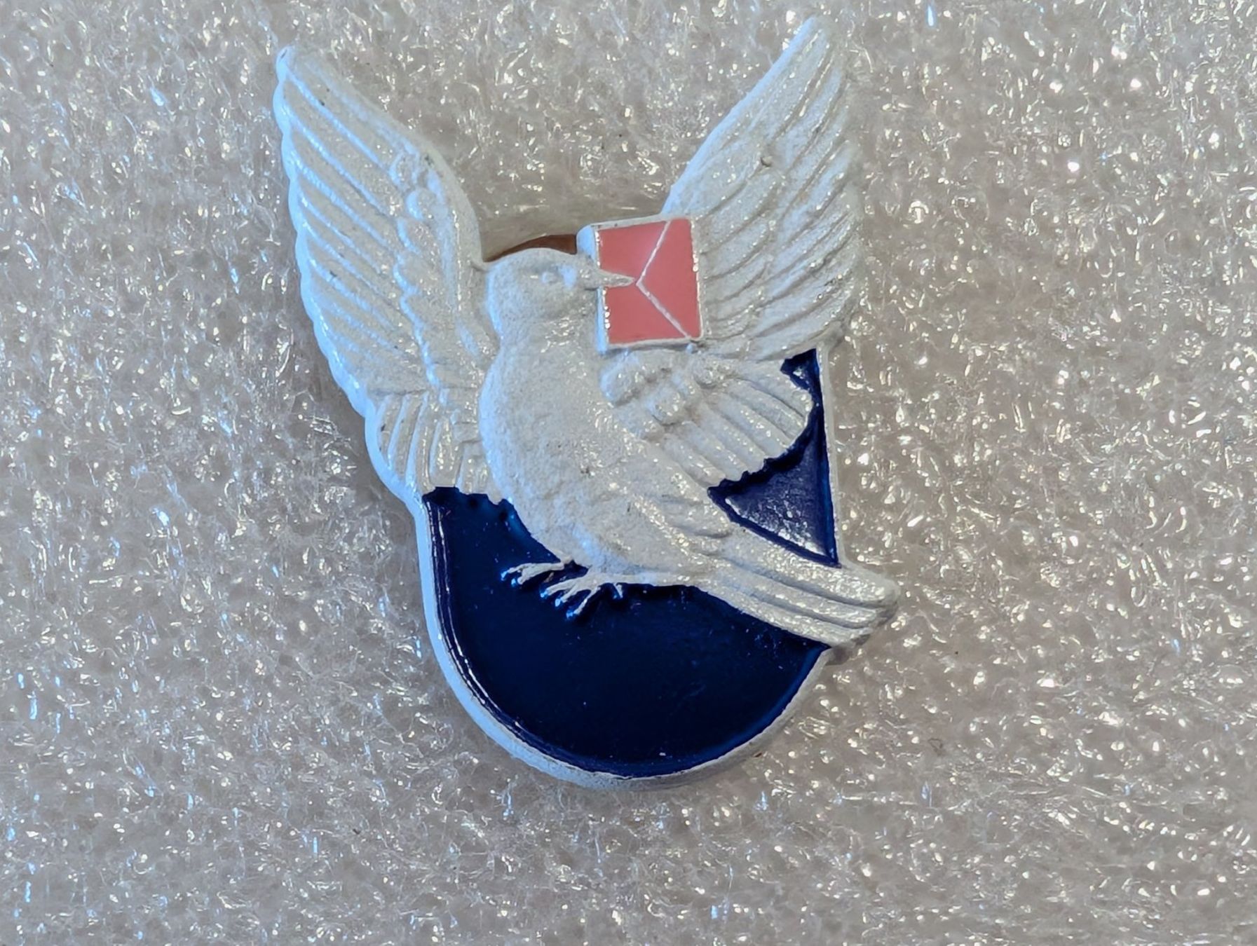 Plaquettes & Badges: Ansteckpin 266: Brieftaube – D'occasion à Oppligen par Pin-Fall-Shop