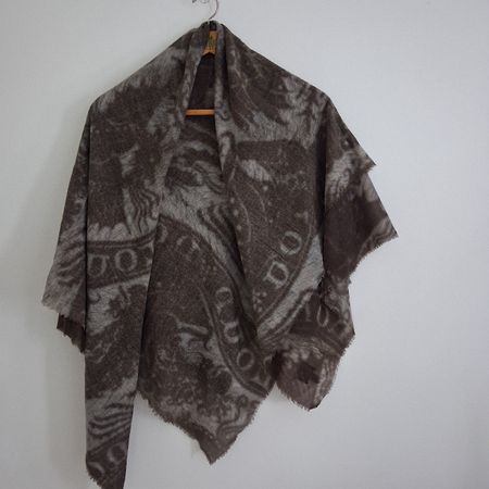 Loup Noir wool scarf