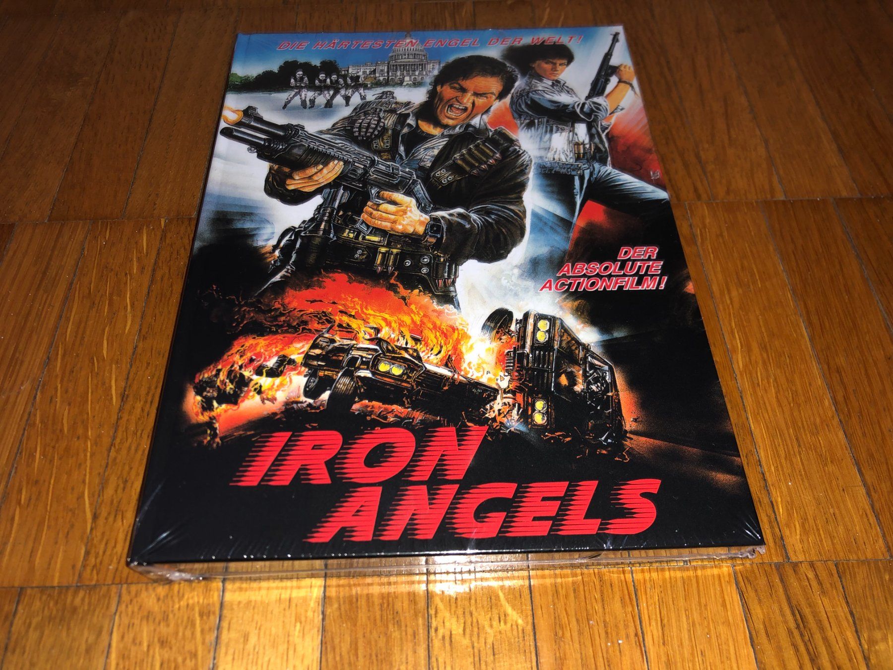 Tutti i DVDs: Iron Angels - MEDIABOOK - A - UNCUT – Nuovo e nell'imballaggio originale da Basel venduto da havsok