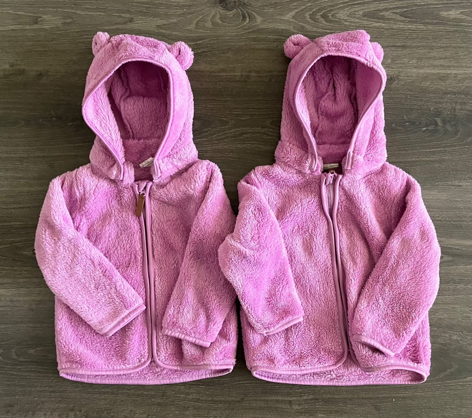 H&M Jacken & Mäntel: Jacke/Teddyjacke mit Kapuze H&M Gr. 86 – Gebraucht aus Gattikon von stri_lgs79