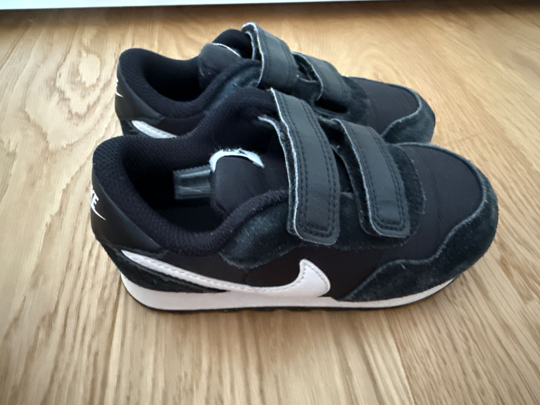 Adidas Chaussures garçon: Nike Kinder Sneaker Gr.26 – D'occasion à Schönenwerd par d.chiara 1