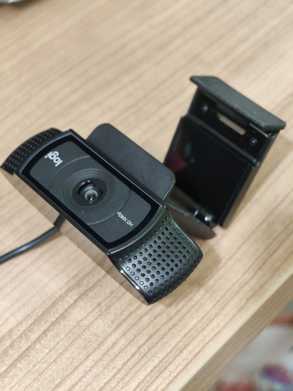 Logitech Webcam: Logitech HD Pro Webcam – Usato da Uster venduto da zymonkey 1
