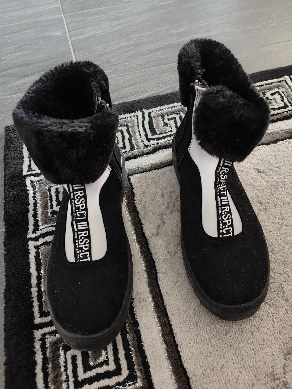 Scarpe da donna: Schöne schwarze Damenschuhe – Nuovo (secondo la descrizione) da Adelboden venduto da Markusandra