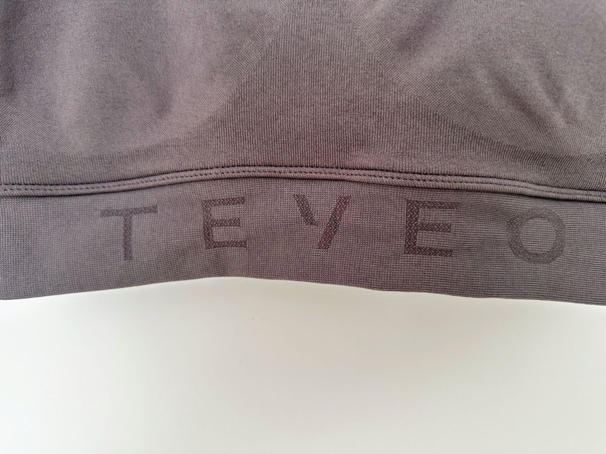 Teveo Top: TEVEO V-Shape Bra Grau Grösse M-wie neu – Usato da Eglisau venduto da Brewster1 1