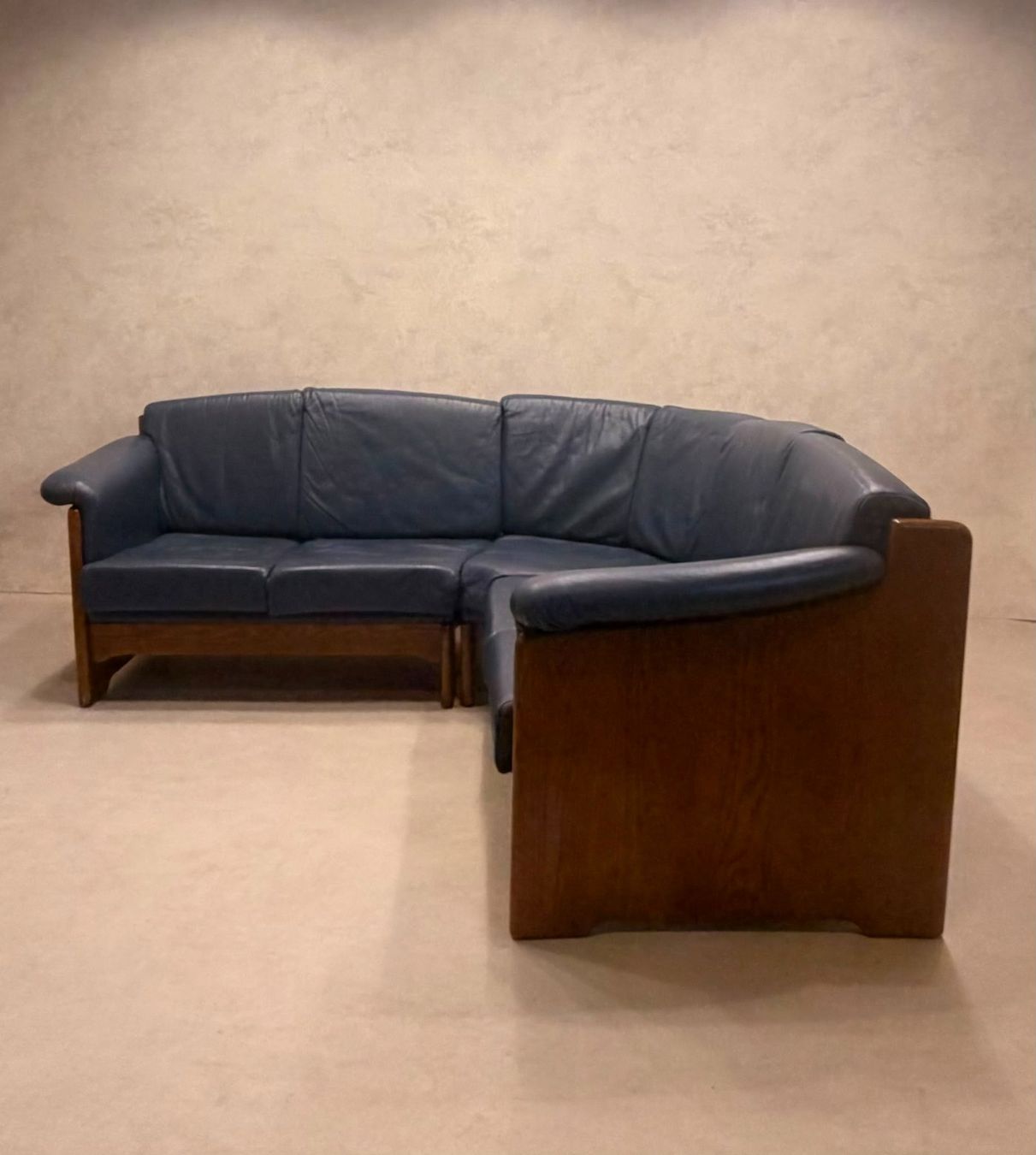 Divani: Dänisches Modul Ecksofa aus blauem Leder & Teakholz – Usato da Rickenbach ZH venduto da Der-Insider 8